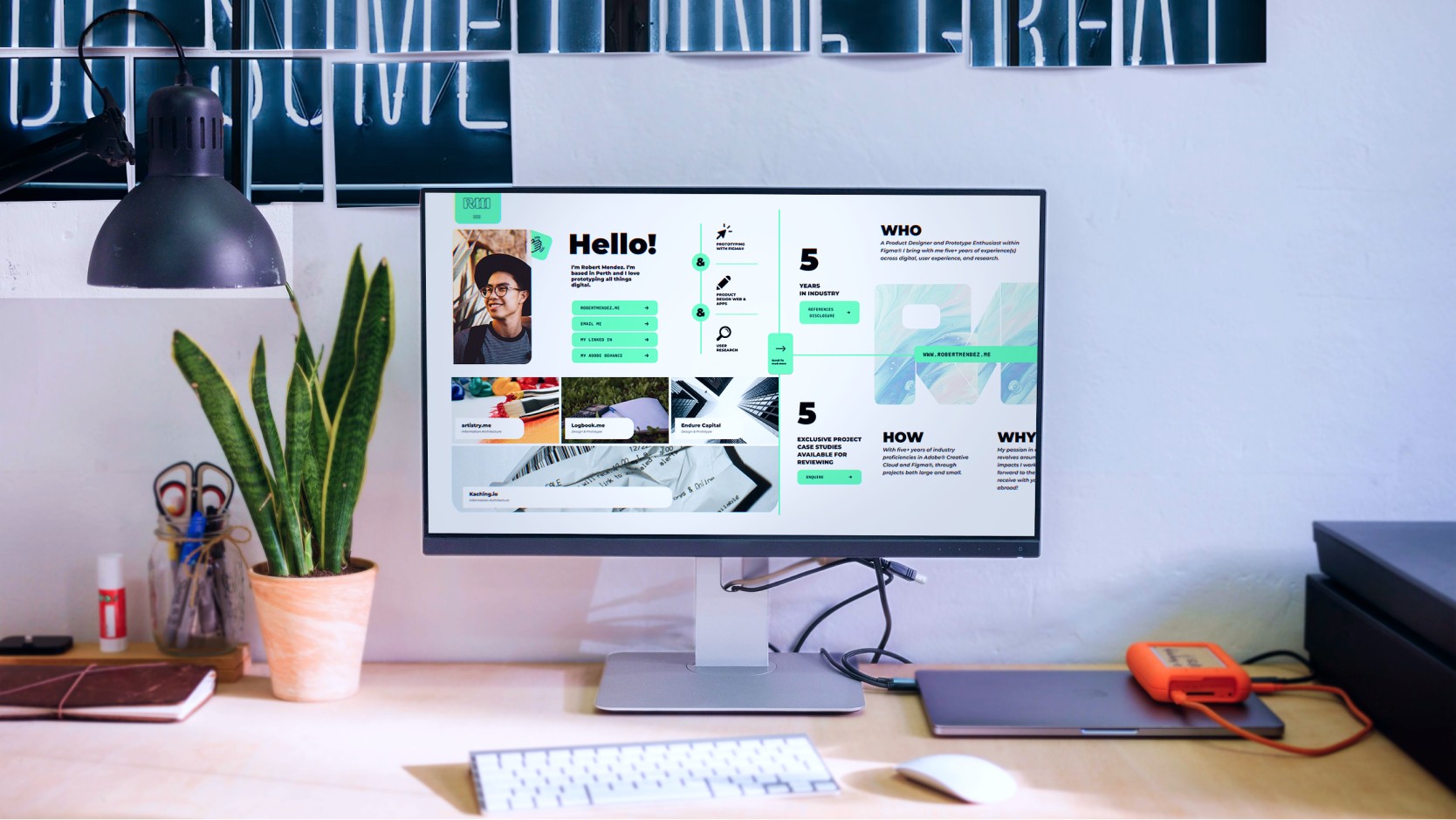 Computer screen on a workdesk. 